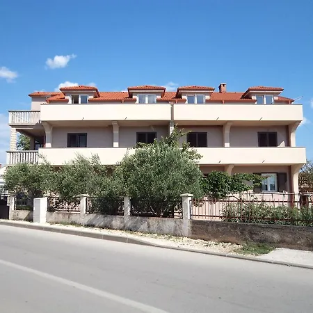 Ena Apartman