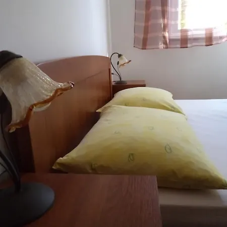 Ena Biograd na Moru